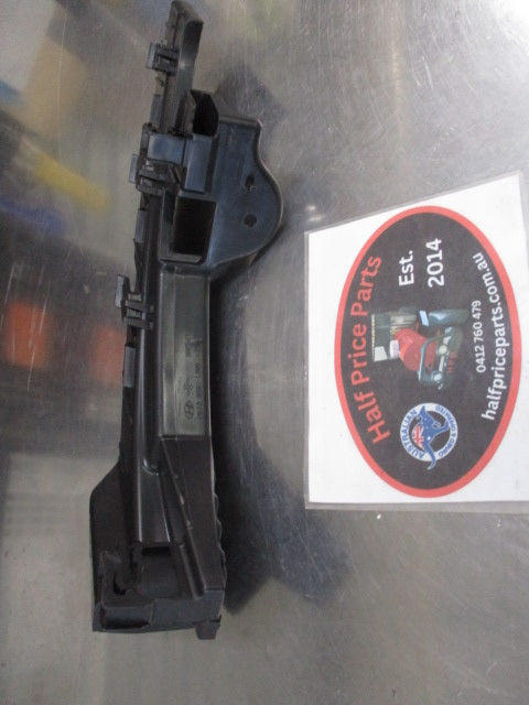 Hyundai I20 Genuine Left Hand Front Bumper Bracket New Part