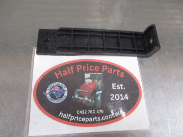 Hyundai Tiburon Genuine Rear Bumper Mounting Bracket Assy New Part
