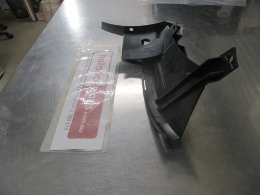 Mazda 2 Genuine Right Front Bumper Retainer Spoiler Holter New Part