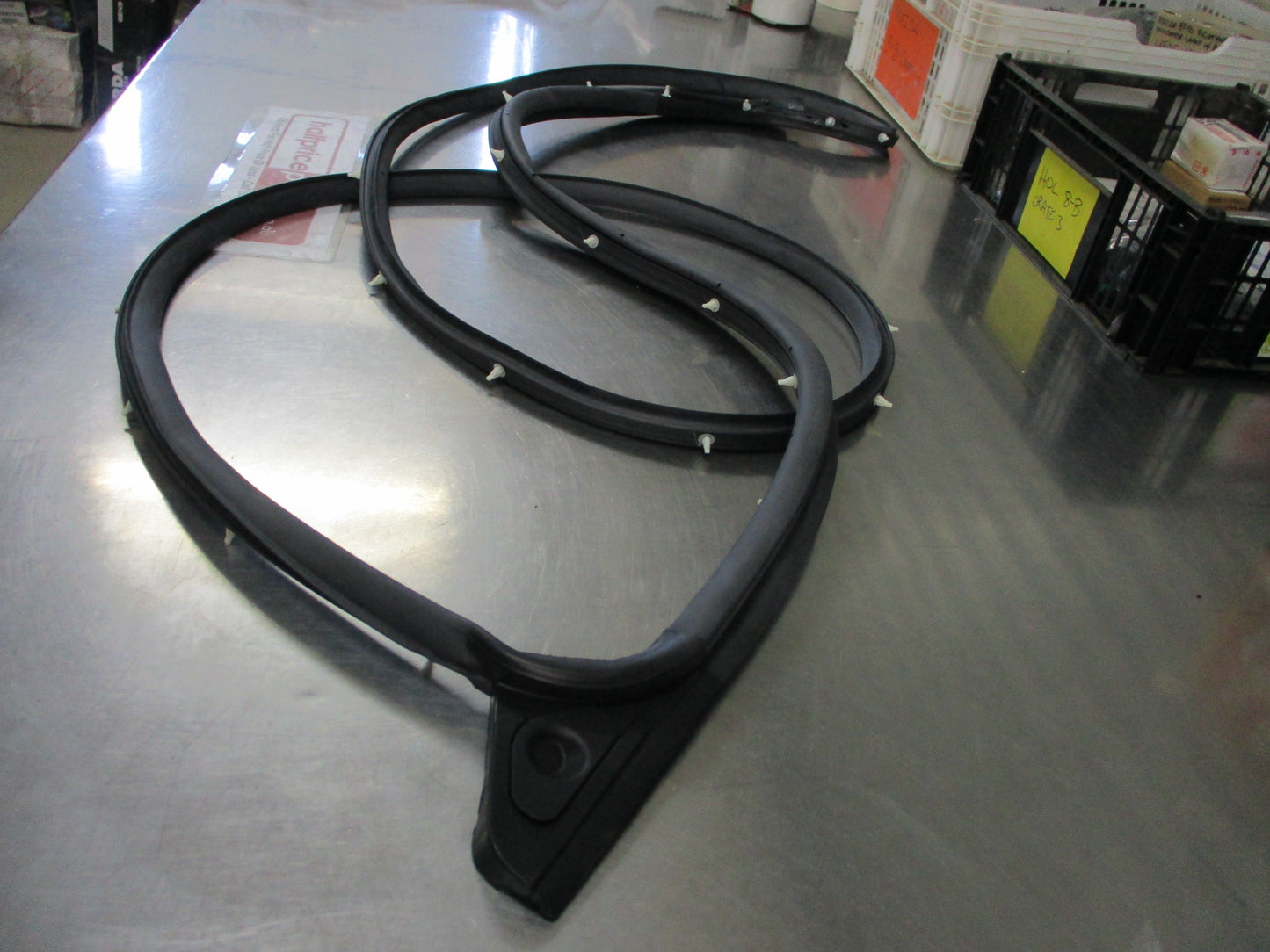 Holden RG Colorado Crew Cab Genuine Drivers Front Door Weatherstrip New Part