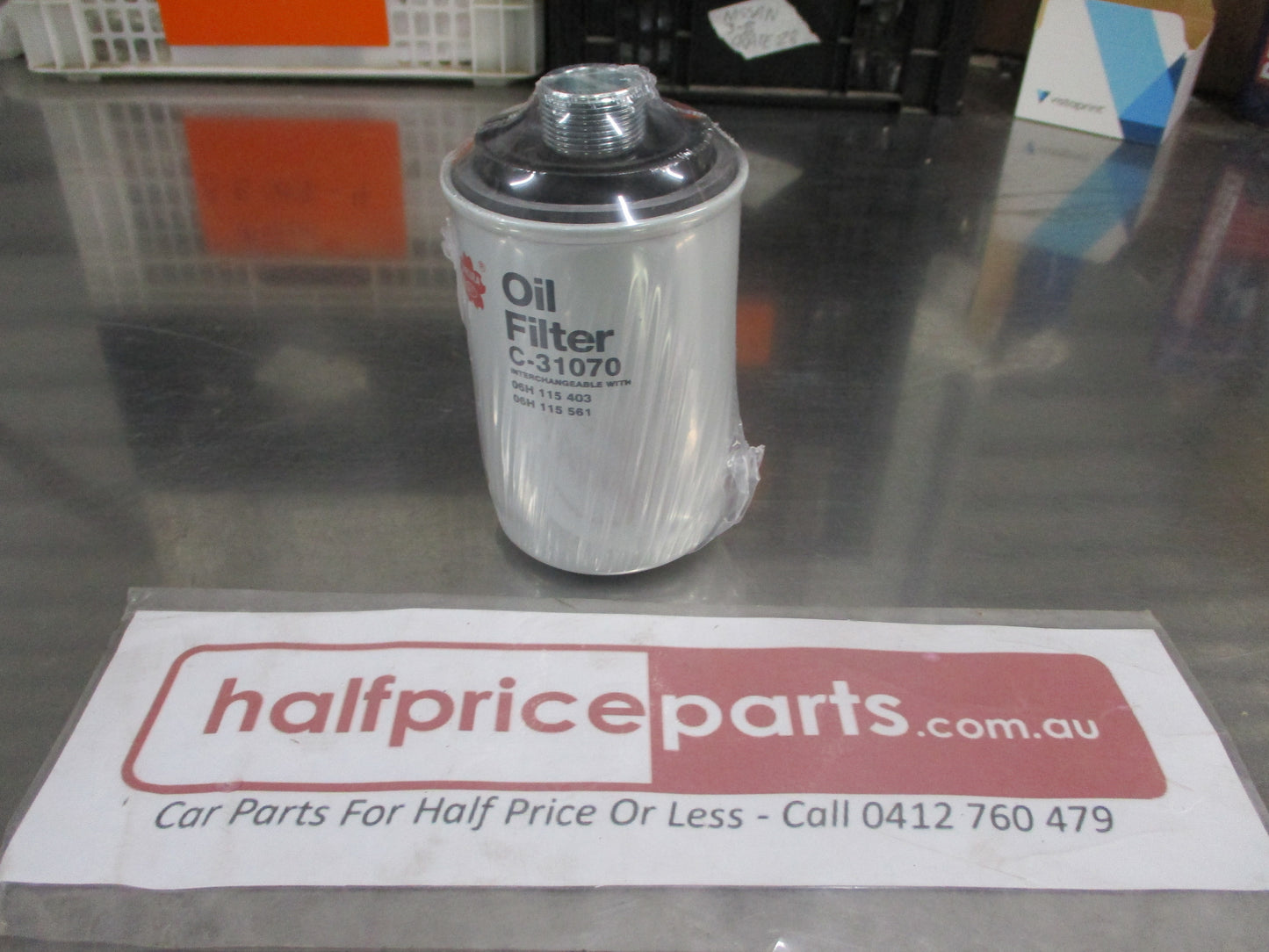 Sakura Engine Oil Filter Suits Audi/ VW Passat-Tiguan-Jetta Golf-Eos-T5 New Part