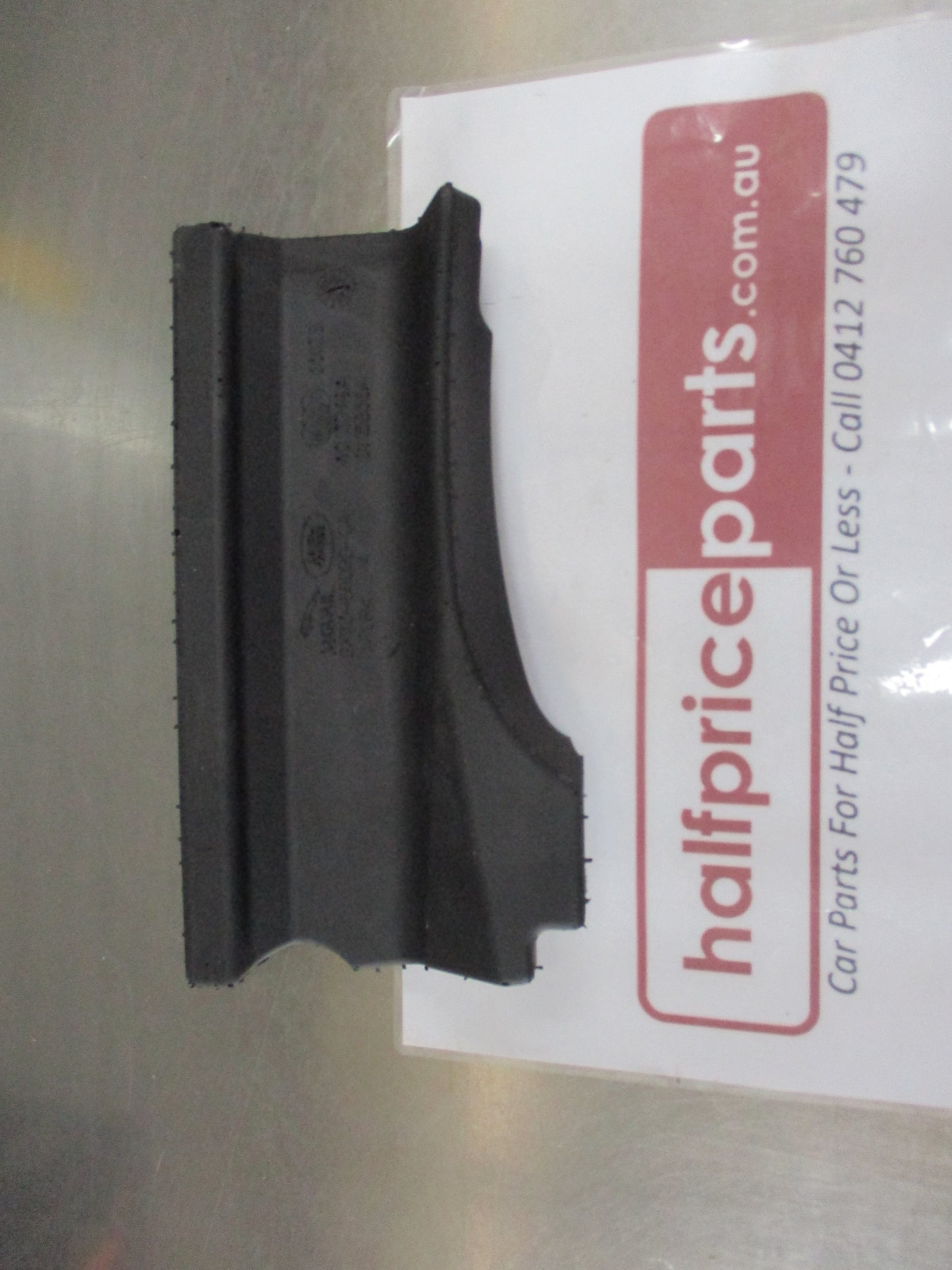 Land Rover Discovery/Evoque/Velar/Defender Genuine Insulator New Part