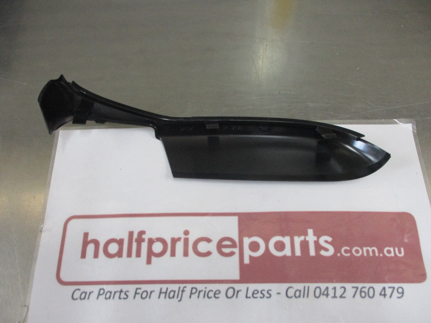 Subaru Outback Genuine Right Hand (Drivers) Lower Mirror Body Cover New Part