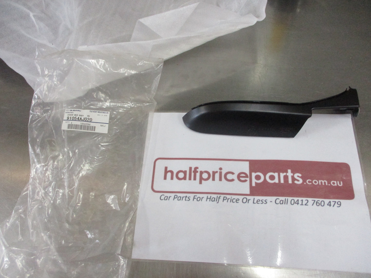 Subaru Outback Genuine Right Hand (Drivers) Lower Mirror Body Cover New Part