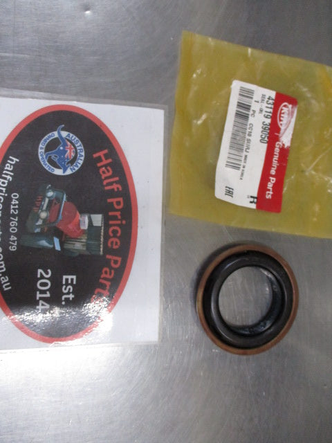 Kia Rio/Hyundai/Veloster/Elantra/Accent Genuine Manual Transmission Out Put Seal New Part