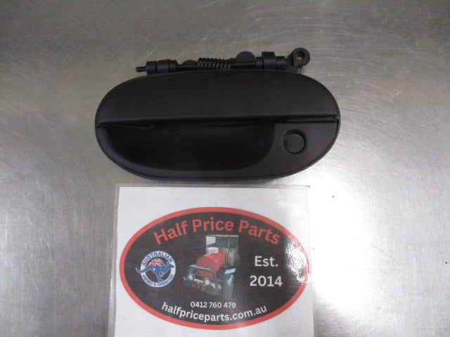 Hyundai Accent Genuine Exterior Left Hand Front Outer Door Handle New Part