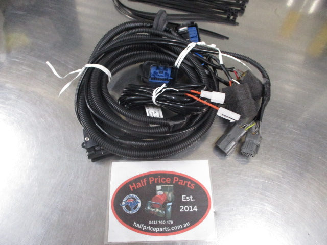 Hyundai Tucson Genuine Trailer Wiring Harness (7 Pin Flat Plug) New Part