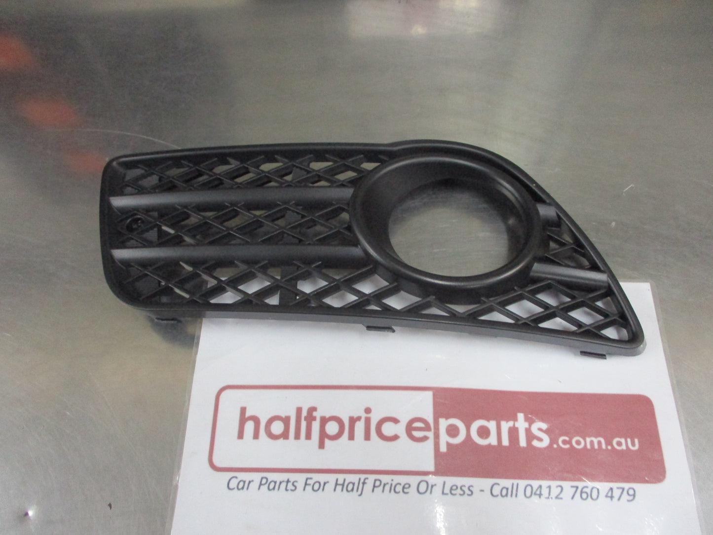Great Wall Wingle 5 Genuine Right Hand Front Fog Light Bezel New Part