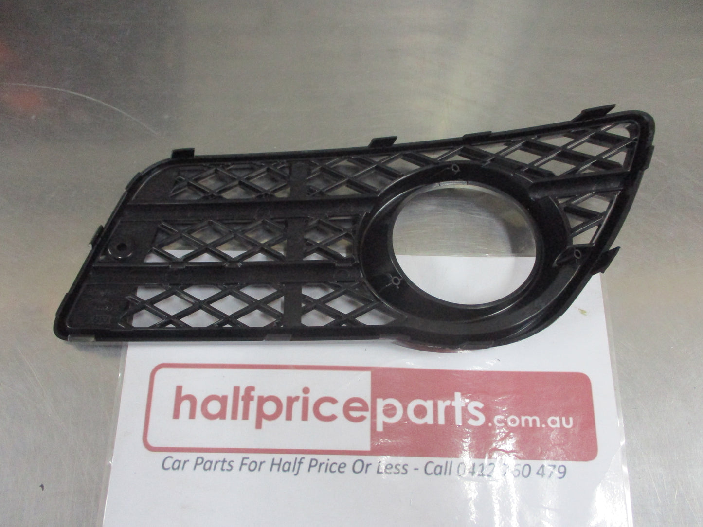 Great Wall Wingle 5 Genuine Right Hand Front Fog Light Bezel New Part