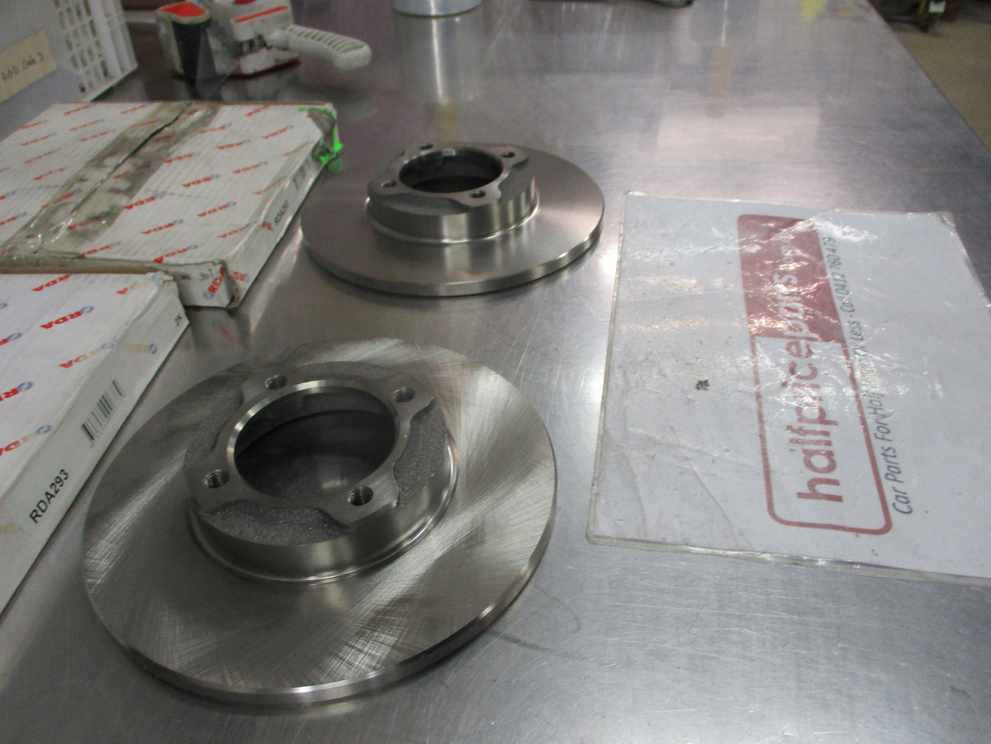 RDA Front Disc Brake Rotors Pair Suits Daihatsu Charade New Part