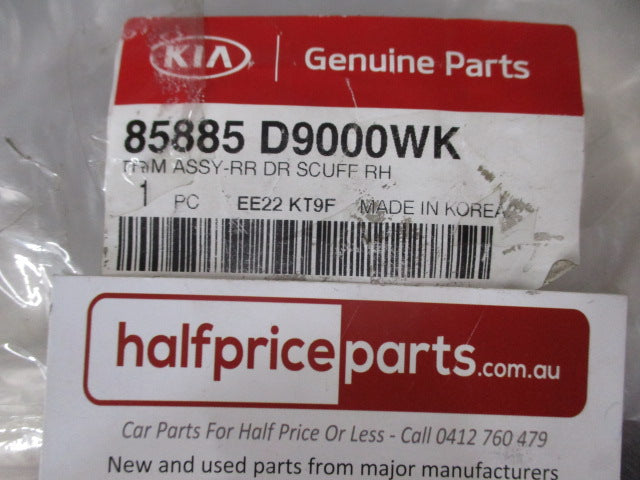 Kia Sportage SLI Genuine Right Hand Rear Door Scuff Trim New Part