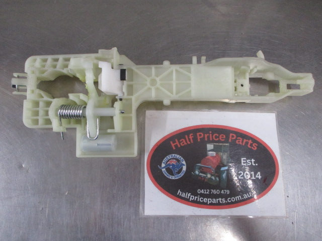 Kia Sportage Genuine Left Hand Front Door Inner Handle Base New Part