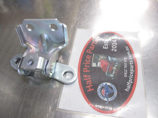 Hyundai Santa Fe/Genesis/Palisade Genuine Right Hand Rear Upper Door Hinge New Part