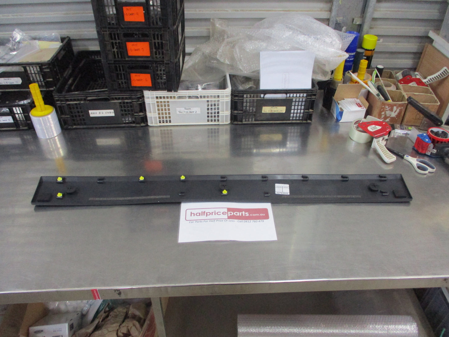 Land Rover Discovery 3-4 Genuine Rear Tail Gate Molding New Part