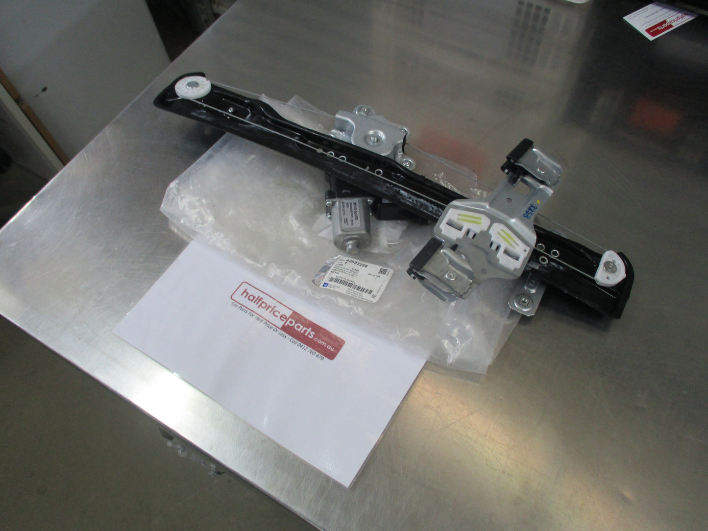 Holden TJ Trax Genuine Front Right (Drivers) Window Regulator With Motor New Part