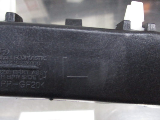 Hyundai Elantra Coupe/Sedan Genuine Front Left Bumper Cover Bracket New Part