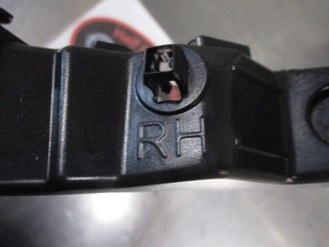Kia Sportage Genuine Right Hand Front Bumper Side Bracket New Part