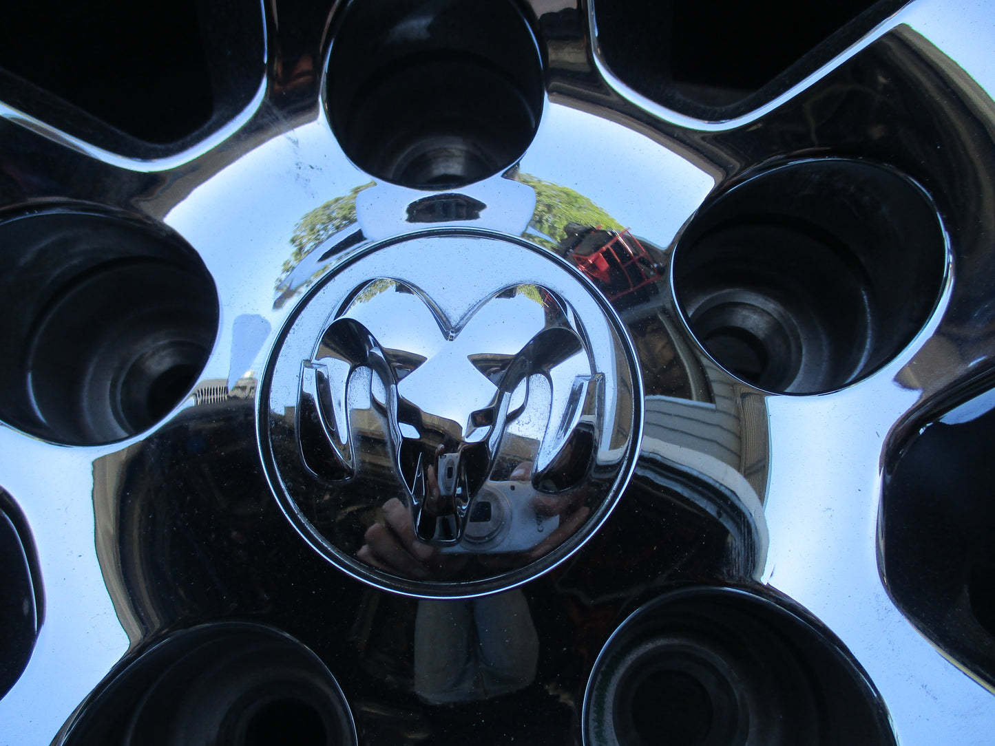 Dodge Ram 1500 Genuine Chrome Wheels Set Of 4 W/ Hub Cabs And Nuts New Part