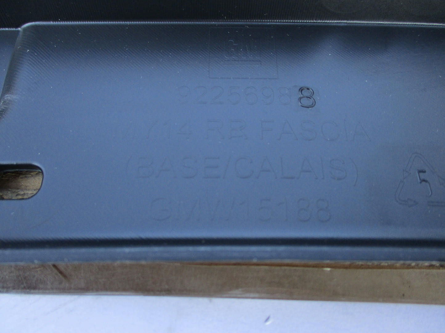 Holden VF Evoke/Calais Commodore Genuine Rear Bumper Bar Cover New Part