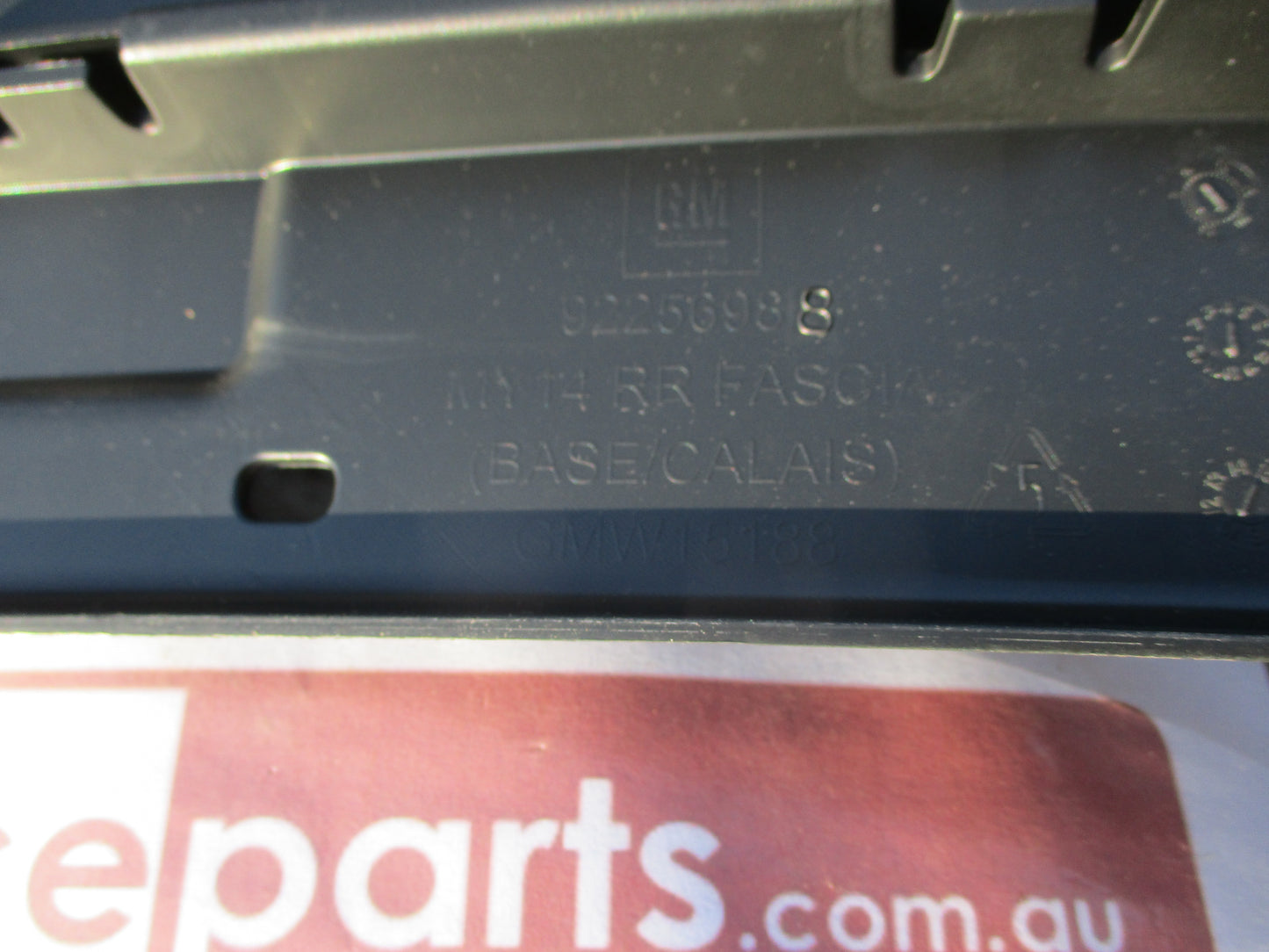 Holden VF Evoke/Calais Commodore Genuine Rear Bumper Bar Cover New Part