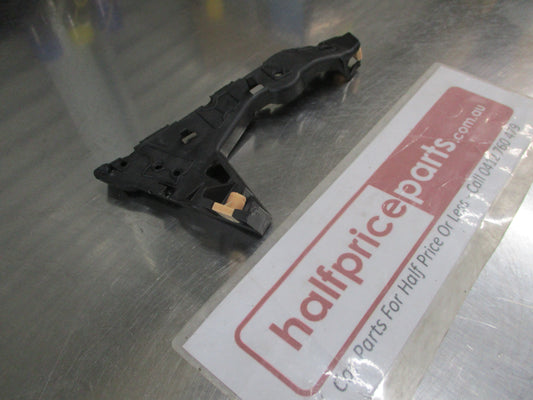 Holden Astra-H Genuine Right Hand Front Bumper Fascia Bracket New Part