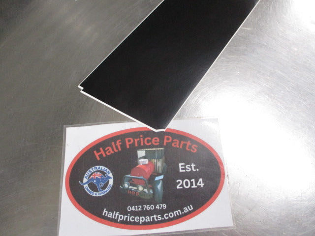 Hyundai Trajet Genuine Left Hand Rear B-Pillar Black Out Tape New Part