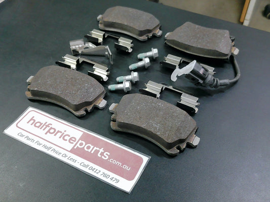 Volkswagen Transporter T5/T6 Genuine Rear Brake Pads New Part