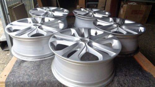 Nissan Juke Genuine Set Of 5 Alloy Wheels Used Part VGC.