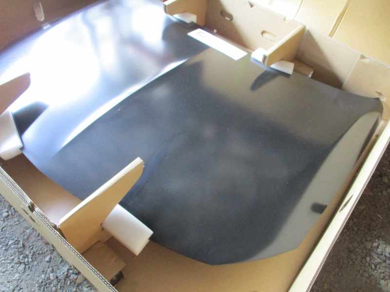 Holden ZB Commodore Lift Back Genuine Bonnet Assembly (Unpainted) New Part