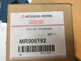 Mitsubishi Magna wagon genuine front disc brake pad set new part