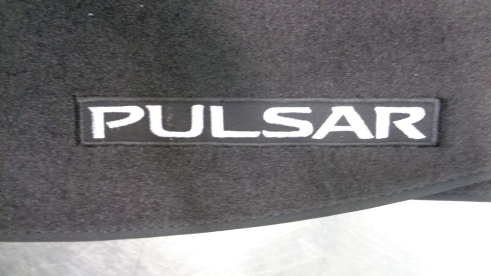 Nissan Pulsar Genuine Front Mat Set Black Carpet Mats New Part