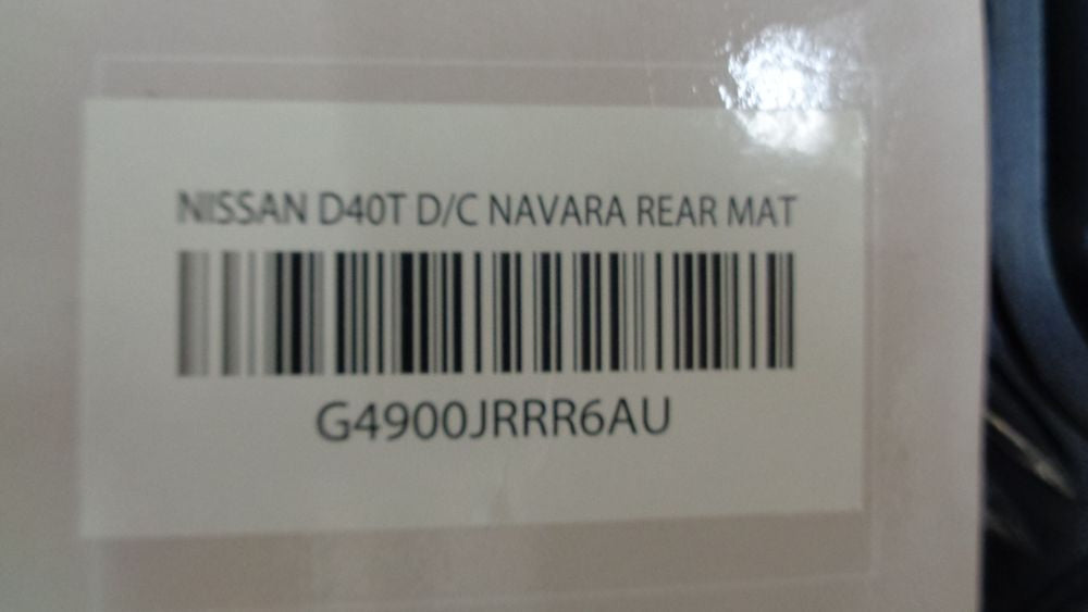 Nissan Navara D40T STX Genuine 2nd Row Rubber Mat New Part