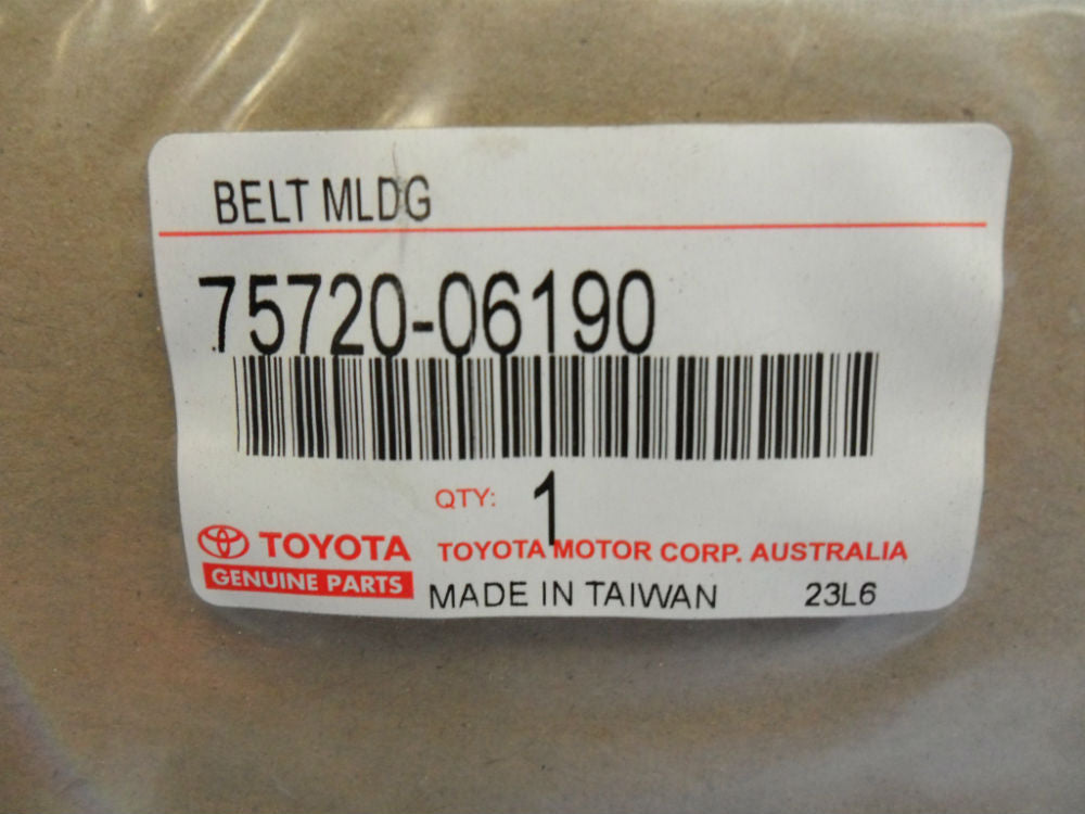 Toyota Sportivo/Aurion Genuine Front Door Moulding New Part