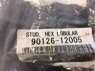 Toyota Landcruiser Swivel Hub Stud NEW PART