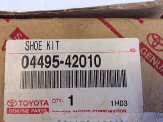 Toyota Rav4 genuine rear brake shoes 4cy 2.0ltr 2wd-4wd new part