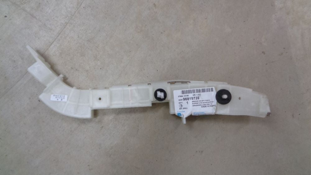 Holden Captiva CG5 Genuine right hand rear bar slider bracket New Part