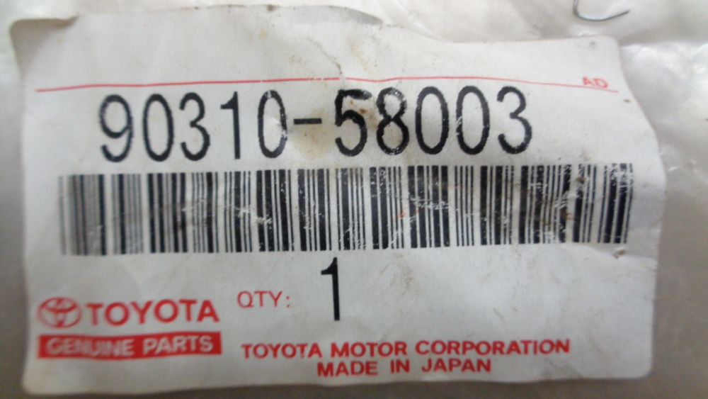 Toyota Land Cruiser / 4Runner Genuine Rear Right Hand Axle Shaft Oil Seal New Part