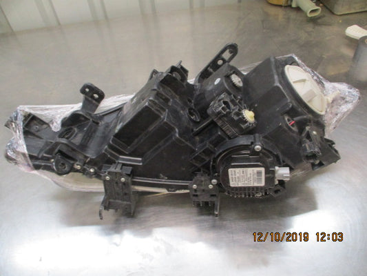 Nissan Murano Genuine Right Hand Headlight Xeron Reconditioned VGC