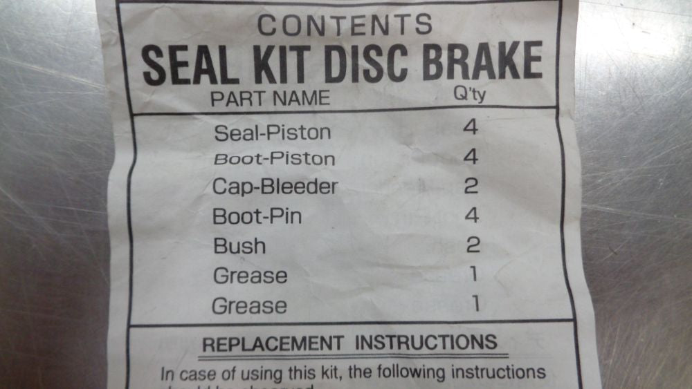 Nissan Navara D22/D21 Genuine Front Brake Caliper Seal Kit new Part