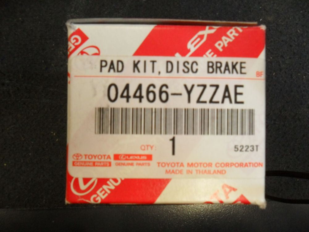 Toyota Corolla Genuine Rear Brake Pad Set New Part