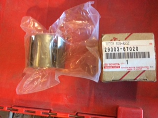 Toyota Landcruiser Genuine rotor vacuum pump sub assy new part