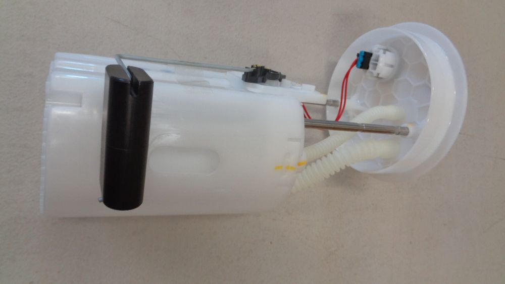 Isuzu MU-X Genuine Fuel Tank Sender Unit New Part