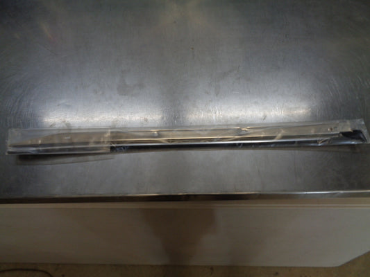 Nissan Pulsar Genuine Right Hand Windscreen Shield Moulding New Part