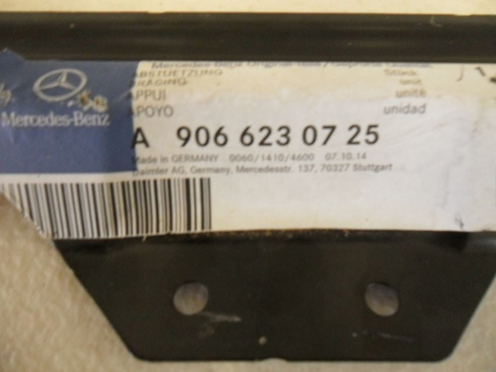 Mercedes Benz Genuine Fender Lower Support Brace Suitable for Sprinter New Part