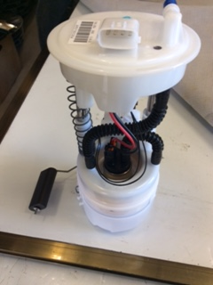 Nissan Qashqai J10/+2 JJ10 Genuine fuel pump 4WD new part