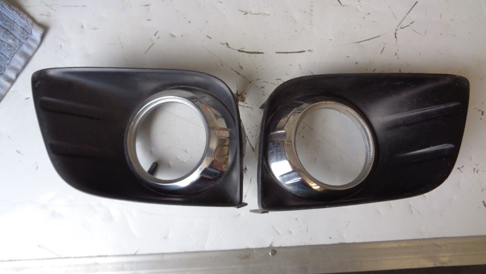 Toyota Prado Genuine for light bezels left and right USED Part
