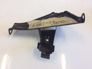 Toyota Camry/Aurion Genuine Right hand rear wheel house bracket New Part