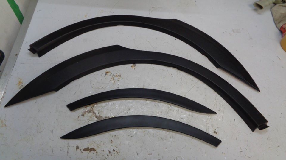 Subaru Outback Genuine Rear door and Wheel Arch Moulding New part