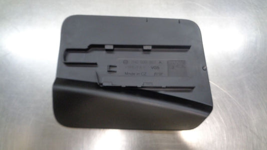VW Amarok Genuine Fuel Tank Flap New Part