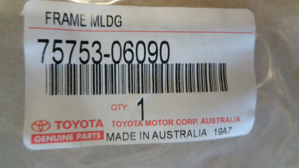 Toyota Camry/Aurion Genuine Front Right Hand Door Upper Window Frame Moulding New Part
